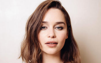 Emilia Clarke 4 screenshot