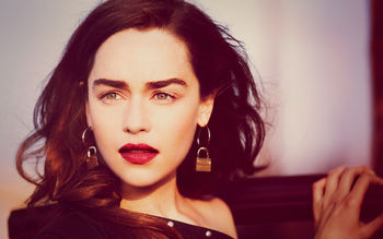 Emilia Clarke 41 screenshot