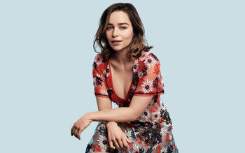 Emilia Clarke 4K Photoshoot screenshot