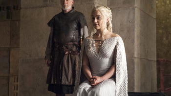 Emilia Clarke Daenerys Game of Thrones screenshot