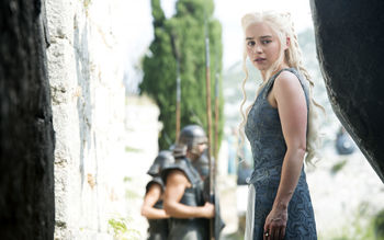 Emilia Clarke Daenerys screenshot