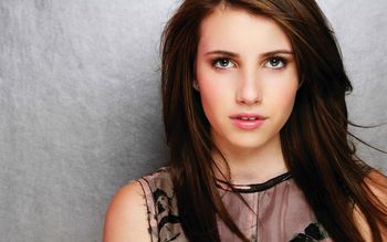 Emma Roberts HD Wide Screen screenshot