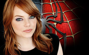 Emma Stone in The Amazing Spider Man screenshot