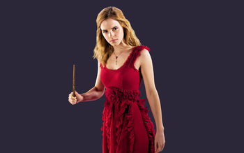 Emma Watson  HP7 Movie screenshot