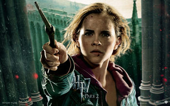 Emma Watson  in Harry Potter and The Deathly Hallows Part 2 screenshot
