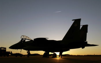 F 15 Eagle at Air Force Base screenshot