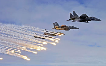 F 15E Strike Eagles Launch Chaffs & Flares screenshot