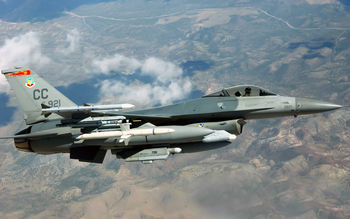 F 16C Fighting Falcon Cannon Air Force Base screenshot