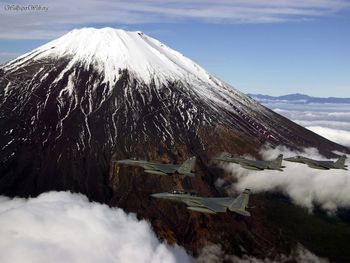 F15s By Mountain screenshot