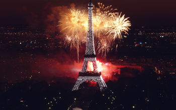 Fireworks at Eiffel Tower screenshot