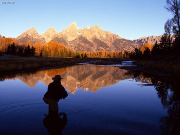 Fly Fishing The Snake River Wyoming screenshot