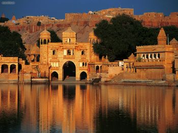Gadi Sagar Temple Jaisalmer Rajasthan India screenshot