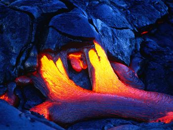 Glowing New Lava Flow, Hawaii screenshot