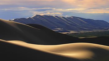Gobi Desert, Mongolia screenshot