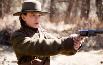 Hailee Steinfeld in True Grit screenshot