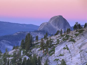 Half Dome From Olmstead Point, Yosemite National Park, California screenshot