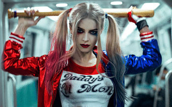 Harley Quinn Cosplay 4K screenshot