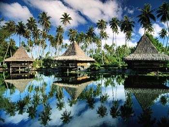 Hotel Bungalows, Moorea, French Polynesia screenshot