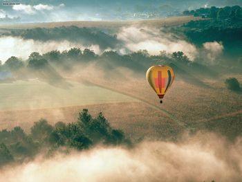 Hovering Along The Countryside screenshot