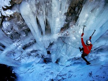 Ice Climbing, Gorges De Ballandaz, Savoie, France screenshot