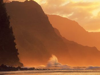 Incoming Tide, Napali Coast, Kauai screenshot
