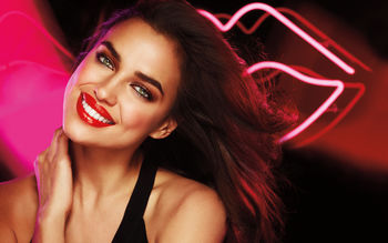 Irina Shayk Avon Makeup 4K screenshot