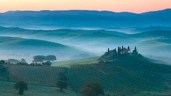 Italy Morning Sunrise Landscape screenshot