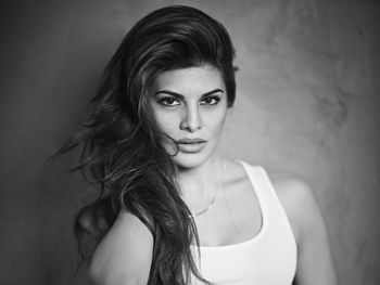 Jacqueline Fernandez BW screenshot