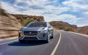 Jaguar I PACE  Electric Sports Car 4K screenshot