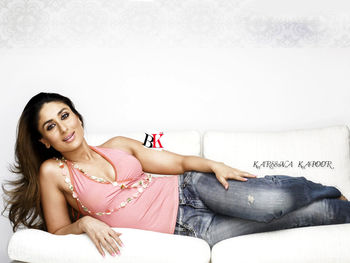 Kareena Kapoor 2 screenshot