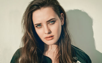 Katherine Langford 4K 8K screenshot