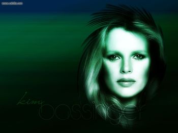 Kim Bassinger screenshot