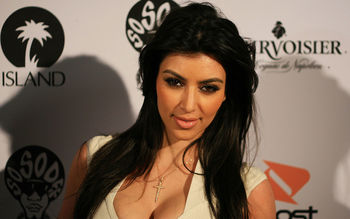 Kim Kardashian 40 screenshot