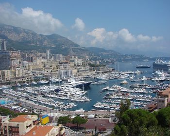 Kind On Harbour Of Monaco screenshot