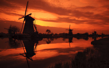 Kinderdijk Sunset screenshot