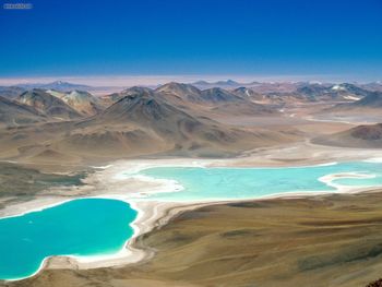 Laguna Verde Plateau Bolivia screenshot