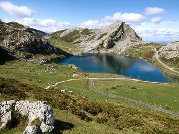 Lake Enol National Park Spain screenshot