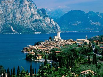 Lake Garda Malcesine Italy screenshot