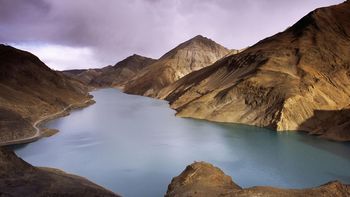Lake Yamdrok Tso, Tibet screenshot