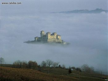 Landscape Castle In The Clouds screenshot