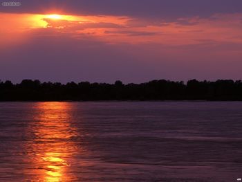 Landscapes Over The Lake screenshot