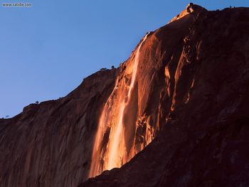 Last Light Horsetail Falls Yosemite National Park California screenshot