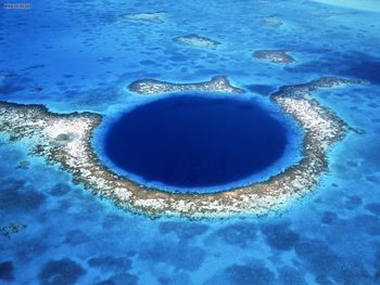 Lighthouse Reef Belize screenshot