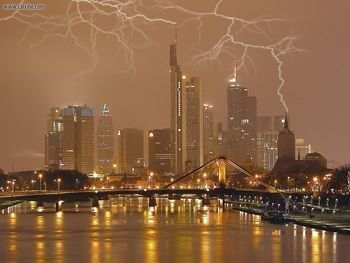 Lightning Storm Frankfurt Germany screenshot