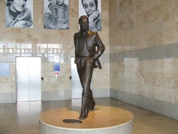 Liverpool John Lennon Airport Statue screenshot
