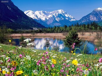 Loisach River Wetterstein Mountains Eschenlohe Germany screenshot