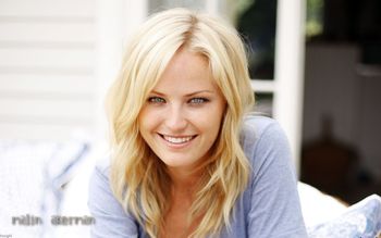 Malin Akerman screenshot