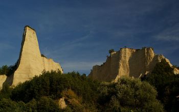 Melnik Pyramids Sedimentary Rocks screenshot