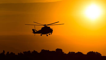 Mil Mi 2 Attack helicopter Silhouette 4K screenshot