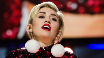 Miley Cyrus 84 screenshot